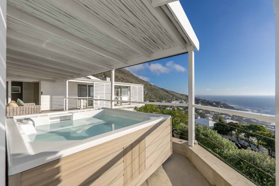6 Bedroom Property for Sale in Llandudno Western Cape
